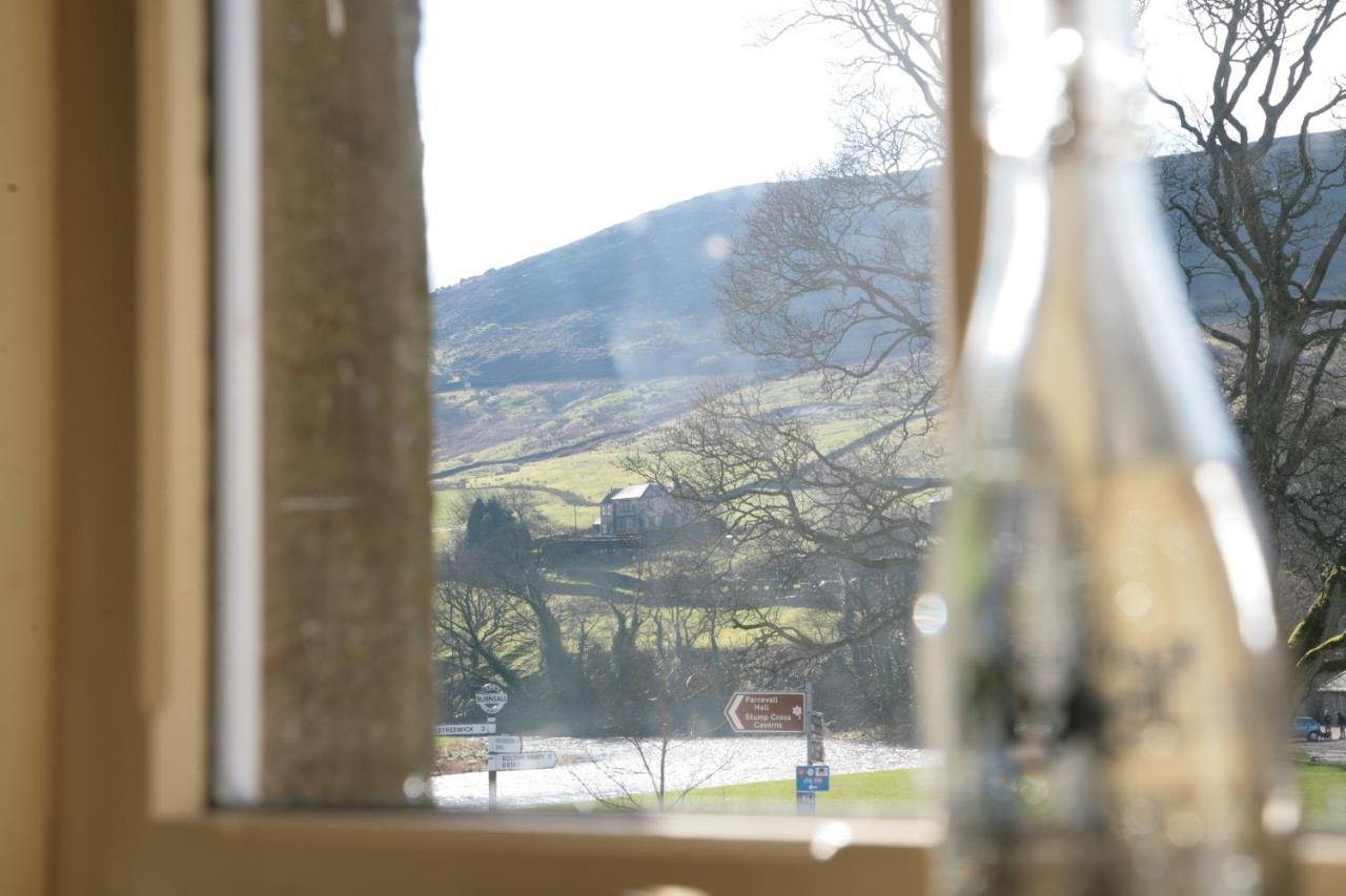 Hotel The Red Lion & Manor House Burnsall Esterno foto